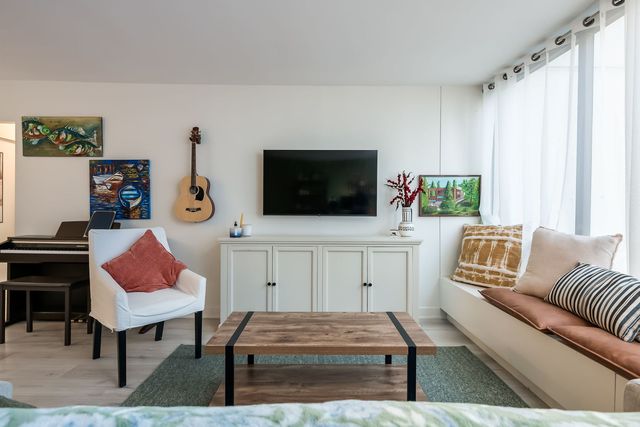 2800 N Lake Shore Drive 715, Chicago, IL 60657