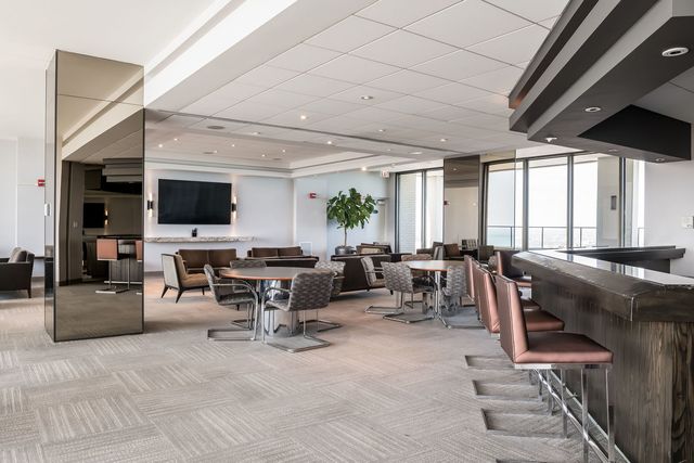 2800 N Lake Shore Drive 715, Chicago, IL 60657