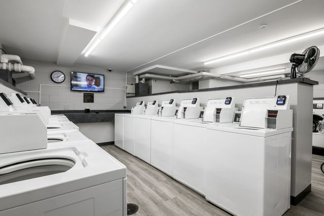 2800 N Lake Shore Drive 715, Chicago, IL 60657