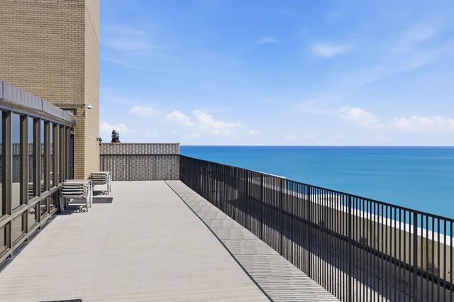 2800 N Lake Shore Drive 715, Chicago, IL 60657