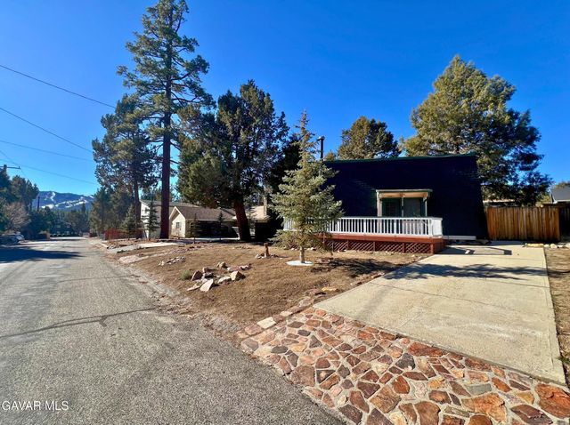 1027 Pine Mountain Drive, Big Bear City, CA 92314