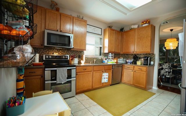 117 Falcon Crossing, Cibolo, TX 78108
