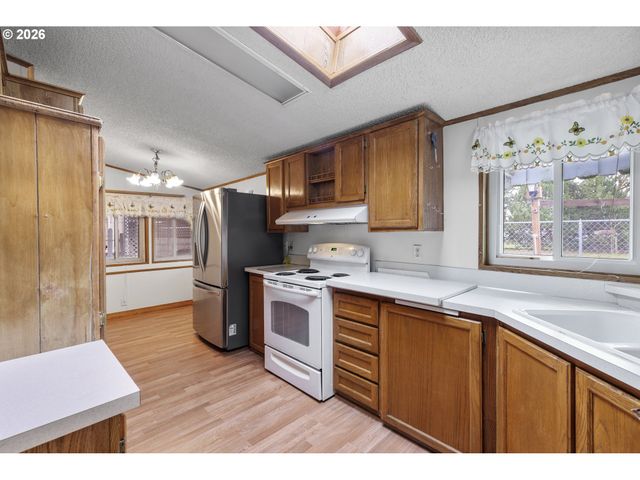 800 MATHIAS Ct, Molalla, OR 97038