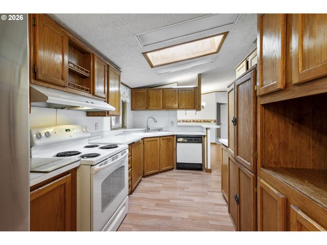 800 MATHIAS Ct, Molalla, OR 97038