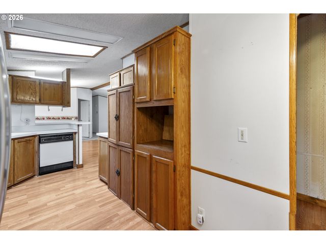 800 MATHIAS Ct, Molalla, OR 97038