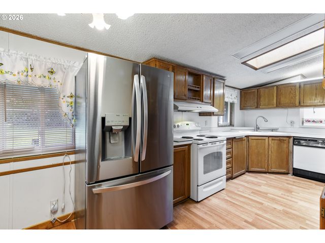 800 MATHIAS Ct, Molalla, OR 97038