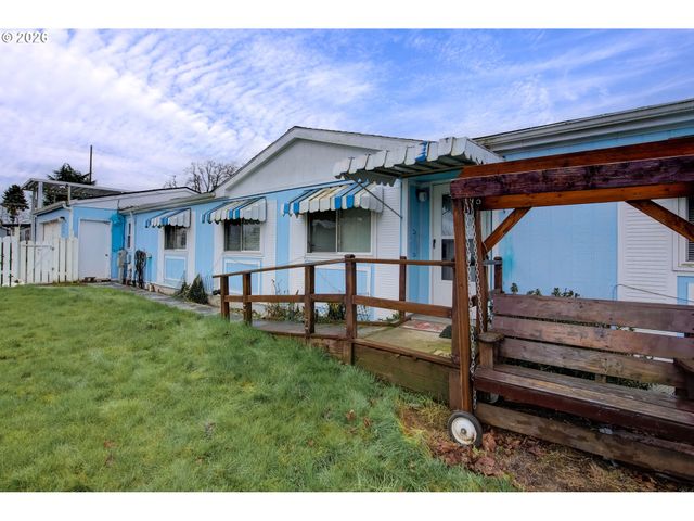 800 MATHIAS Ct, Molalla, OR 97038