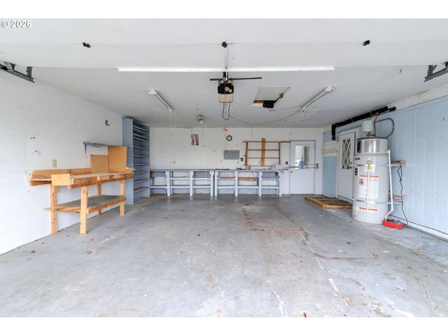 800 MATHIAS Ct, Molalla, OR 97038