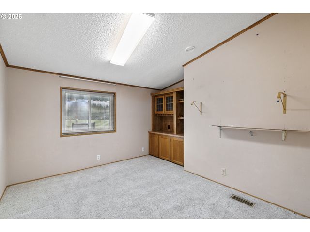 800 MATHIAS Ct, Molalla, OR 97038