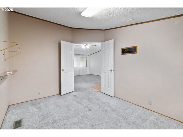 800 MATHIAS Ct, Molalla, OR 97038