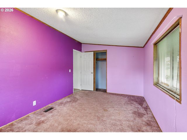 800 MATHIAS Ct, Molalla, OR 97038