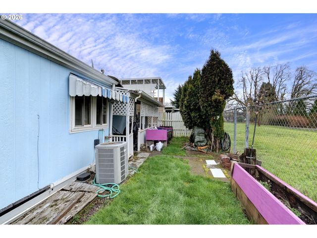 800 MATHIAS Ct, Molalla, OR 97038