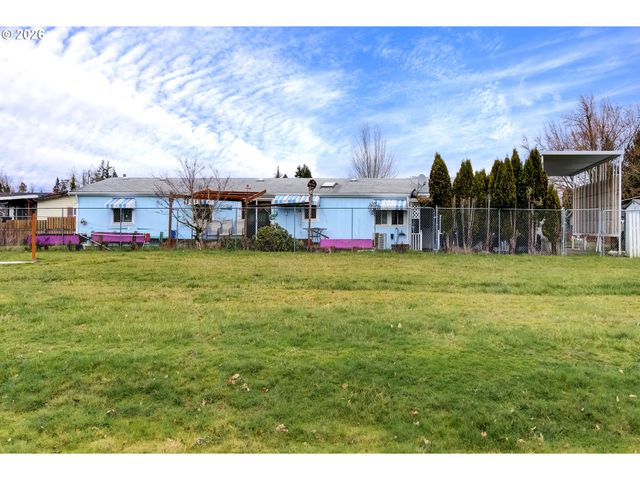 800 MATHIAS Ct, Molalla, OR 97038