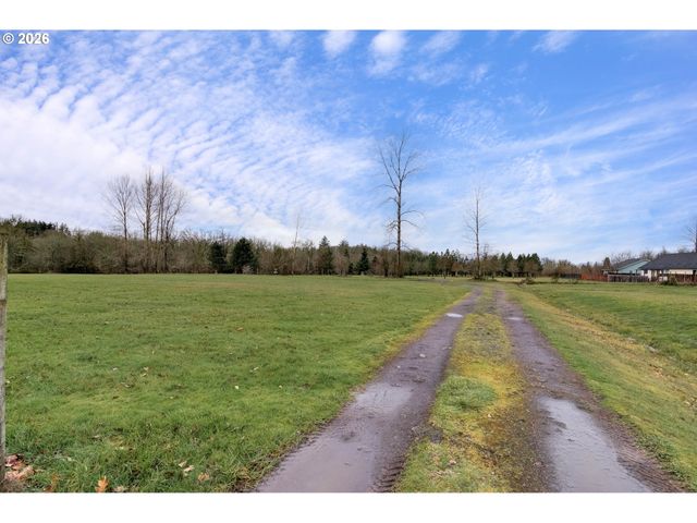 800 MATHIAS Ct, Molalla, OR 97038