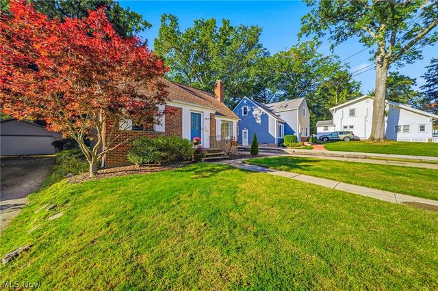 24015 Bruce Road, Bay Village, OH 44140