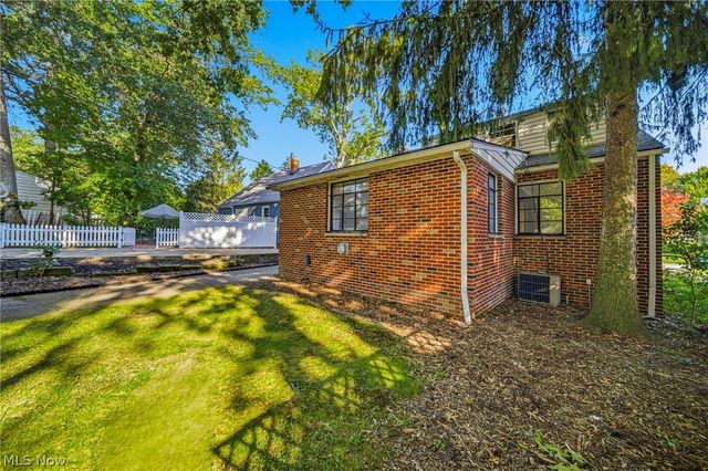 24015 Bruce Road, Bay Village, OH 44140