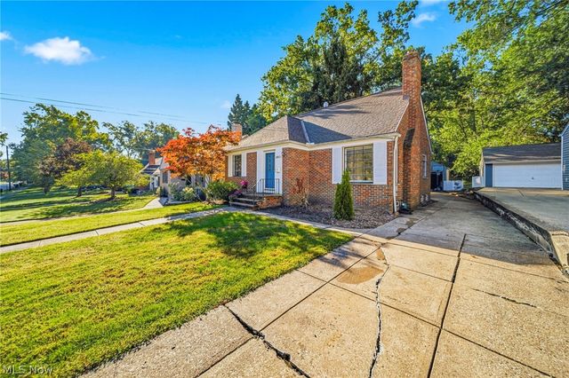 24015 Bruce Road, Bay Village, OH 44140