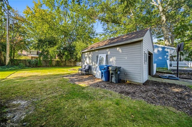 24015 Bruce Road, Bay Village, OH 44140