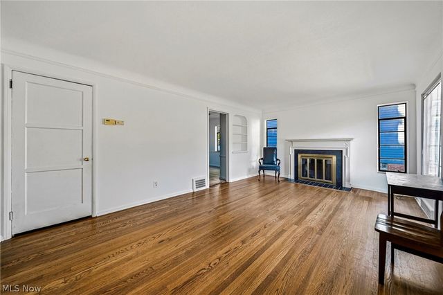 24015 Bruce Road, Bay Village, OH 44140