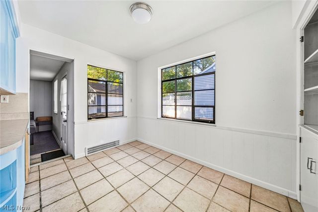 24015 Bruce Road, Bay Village, OH 44140