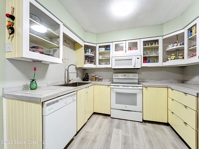 854 Angle Street NE, Palm Bay, FL 32905