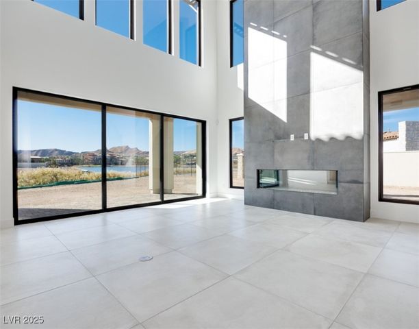 65 Bellissima Lago Court, Henderson, NV 89011
