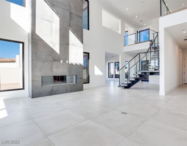 65 Bellissima Lago Court, Henderson, NV 89011