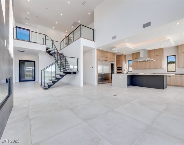 65 Bellissima Lago Court, Henderson, NV 89011