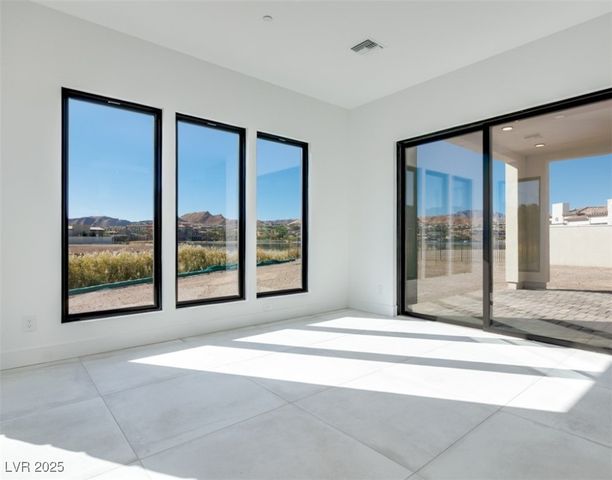 65 Bellissima Lago Court, Henderson, NV 89011