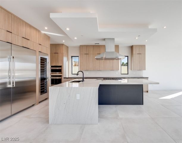 65 Bellissima Lago Court, Henderson, NV 89011