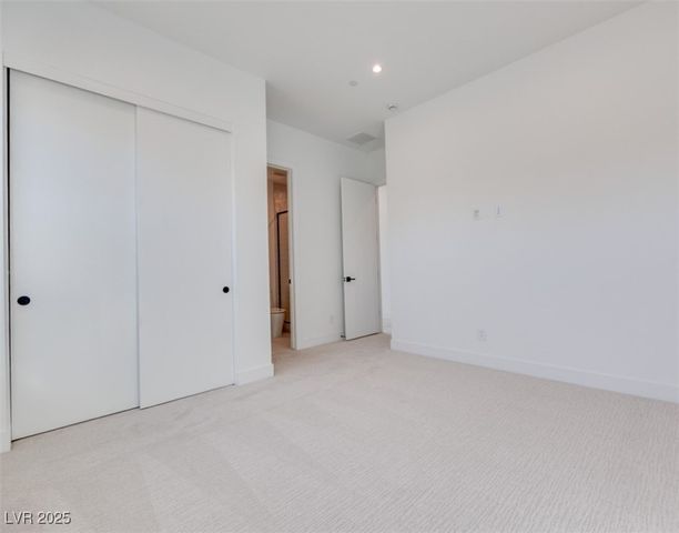 65 Bellissima Lago Court, Henderson, NV 89011