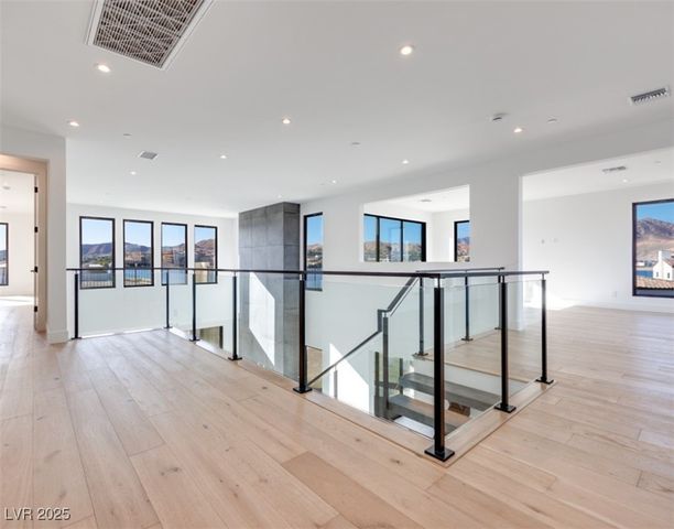 65 Bellissima Lago Court, Henderson, NV 89011