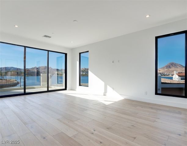 65 Bellissima Lago Court, Henderson, NV 89011