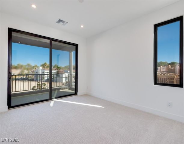 65 Bellissima Lago Court, Henderson, NV 89011