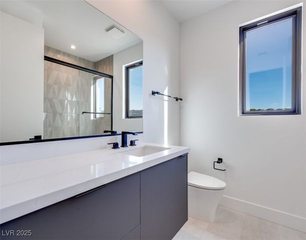 65 Bellissima Lago Court, Henderson, NV 89011