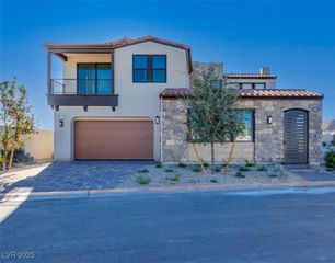 65 Bellissima Lago Court, Henderson, NV 89011