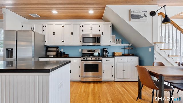 92 Ocean Avenue, West Haven, CT 06460