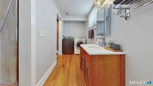 92 Ocean Avenue, West Haven, CT 06460