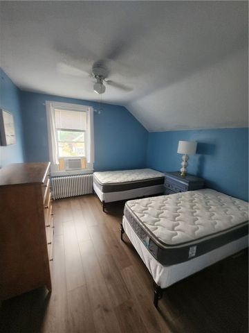 14 Lucas Avenue, Newport, RI 02840