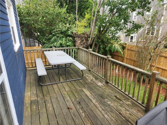 14 Lucas Avenue, Newport, RI 02840