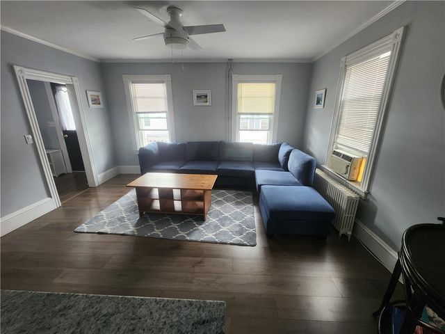 14 Lucas Avenue, Newport, RI 02840