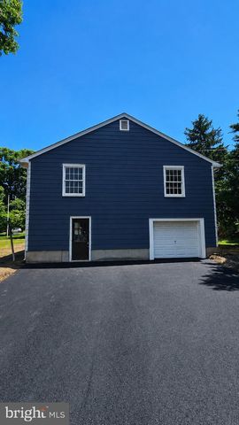 51 WALLACE RD, Princeton Junction, NJ 08550