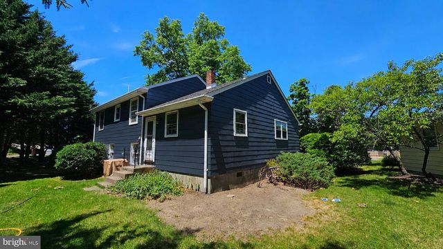 51 WALLACE RD, Princeton Junction, NJ 08550