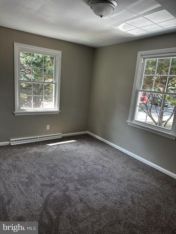 51 WALLACE RD, Princeton Junction, NJ 08550