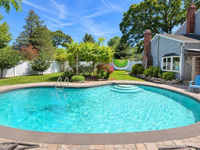 12 Cayuga Avenue, East Northport, NY 11731
