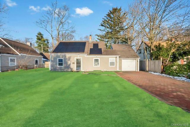 66 Maplewood Drive, Westbury, NY 11590