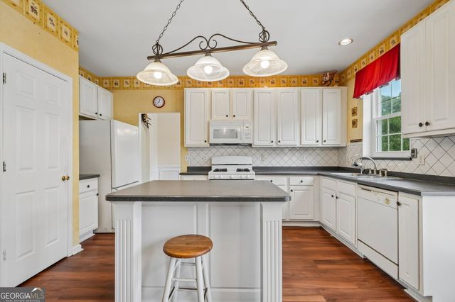 5024 Huntcrest Drive SW, Mableton, GA 30126