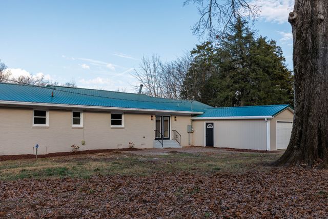 2239 Hunter Bills Rd, Lewisburg, TN 37091