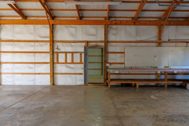 2239 Hunter Bills Rd, Lewisburg, TN 37091