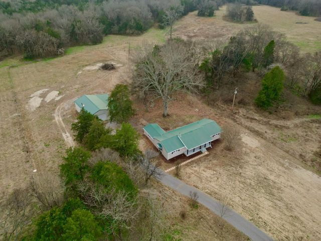 2239 Hunter Bills Rd, Lewisburg, TN 37091